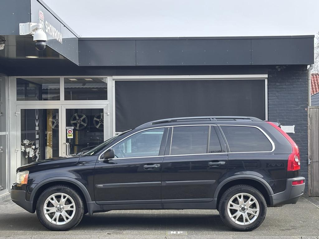 Volvo XC90 2.5 T Exclusive CLIMA / CRUISE / PANO / AUTO / ST, Gebruikt, Open dak, 7 stoelen, Leder