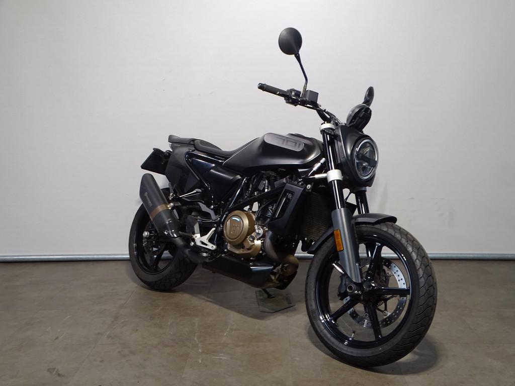 Husqvarna Svartpilen 701, Motoren, Motoren | Husqvarna, Bedrijf, Meer dan 35 kW, Naked bike