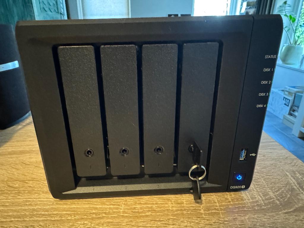 Synology DS920+, Ophalen of Verzenden, Gebruikt