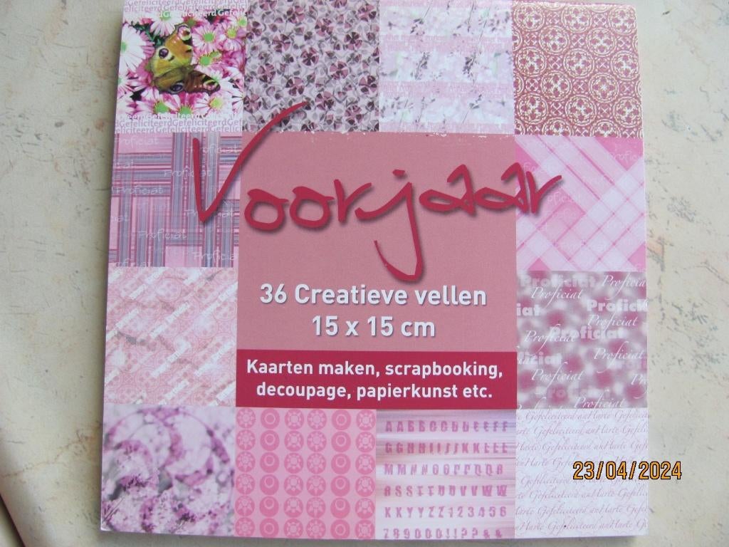 NIEUWSTAAT papier PAPIERBLOK paperpad VOORJAAR 12 designs, Ophalen of Verzenden, Nieuw, Overige thema's, Overige typen