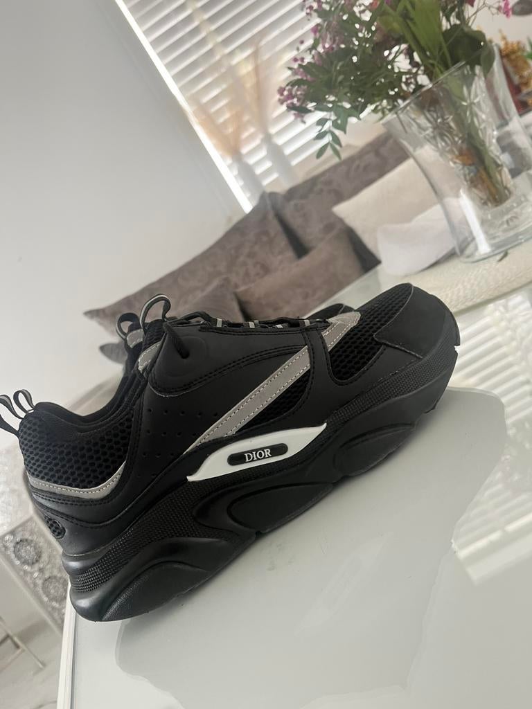 Dior B22, Zwart, Overige typen, Ophalen of Verzenden, Zo goed als nieuw