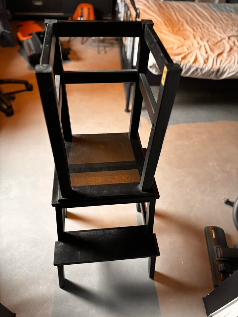 Zwarte houten stapkruk voor kinderen, Ophalen, Gebruikt, Hout