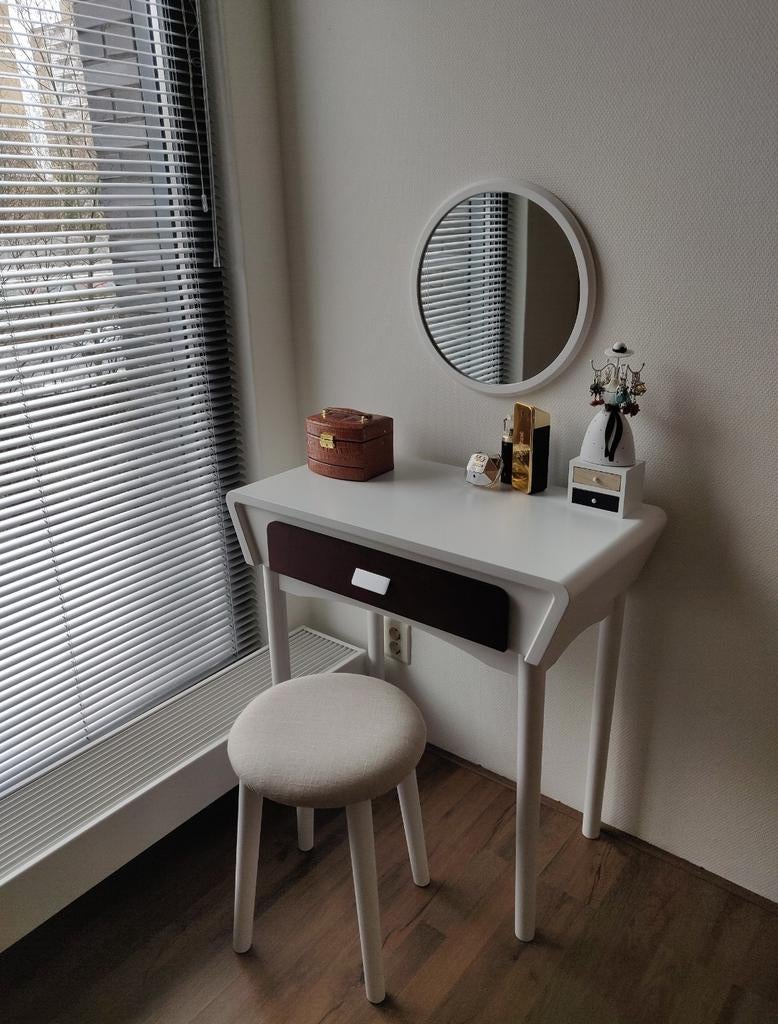 Kaptafel set met krukje en spiegel. Ophalen in Amsterdam, Ophalen of Verzenden, Gebruikt, 50 tot 100 cm, Minder dan 100 cm