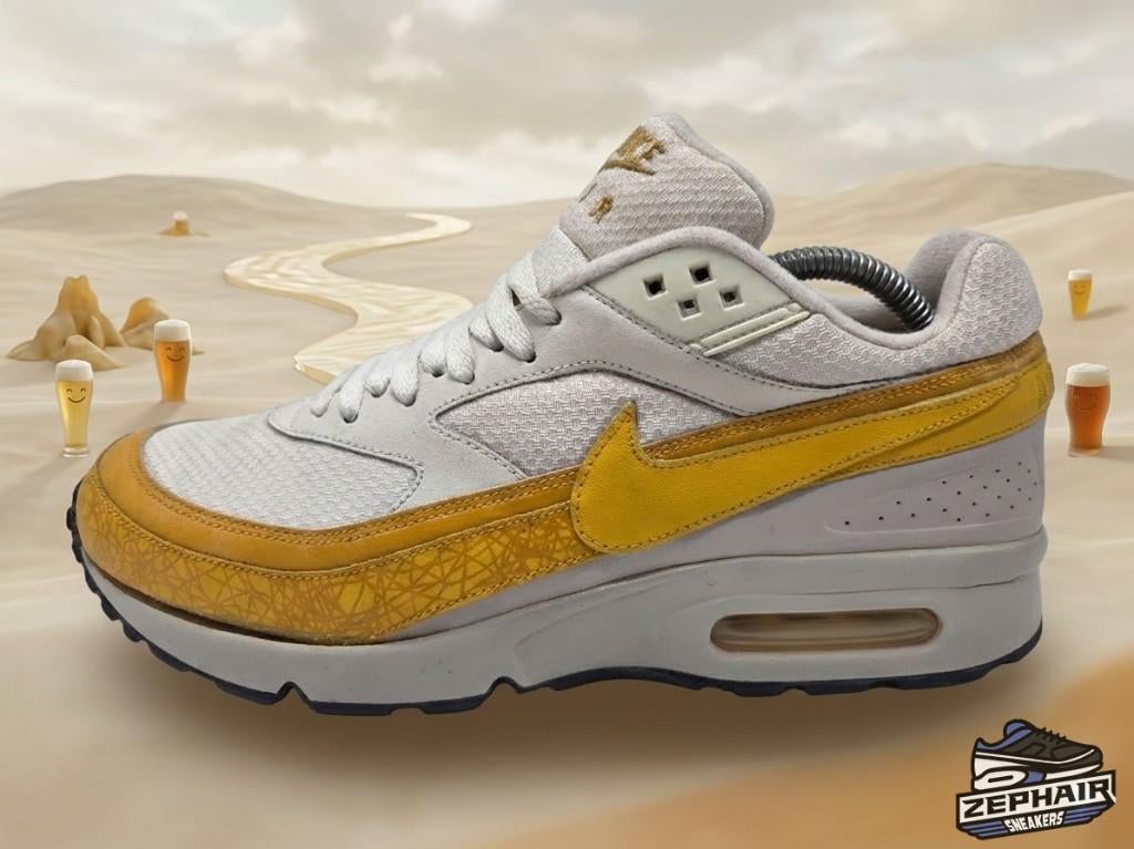 Nike Air Max Classic BW 'White/Varsity Maize' EU42.5 2007, Colosseum 1, 1213 NL Hilversum, Nederland, Wit, Nike, Ophalen of Verzenden