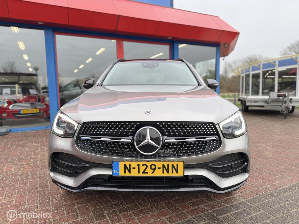 Mercedes-Benz GLC 300e 4MATIC AMG BOMVOL OPTIES!, Automaat, Gebruikt, Euro 6, 4 cilinders