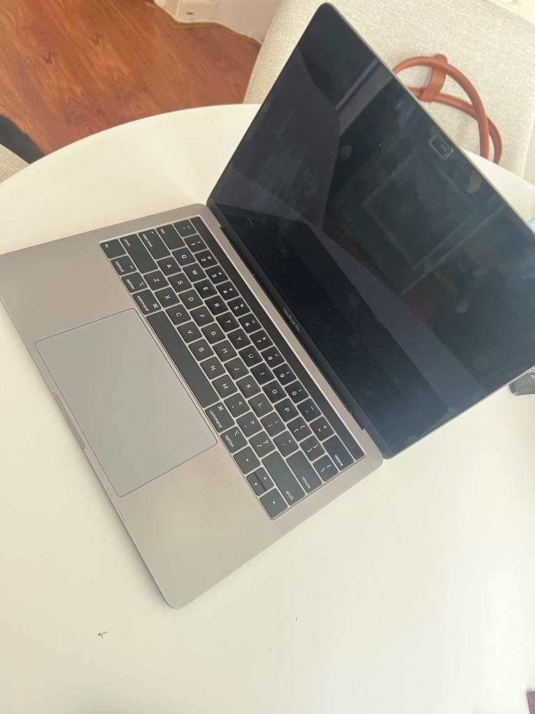 MacBook Pro 13” 2018 Thunderbolt 3, Computers en Software, Apple Macbooks, Gebruikt, Qwerty, 13 inch, Onbekend