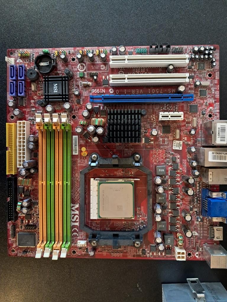 Moederbord K9A2GM met AMD Athlon 64 X2 CPU en koeler, Computers en Software, Moederborden, Ophalen of Verzenden, Gebruikt