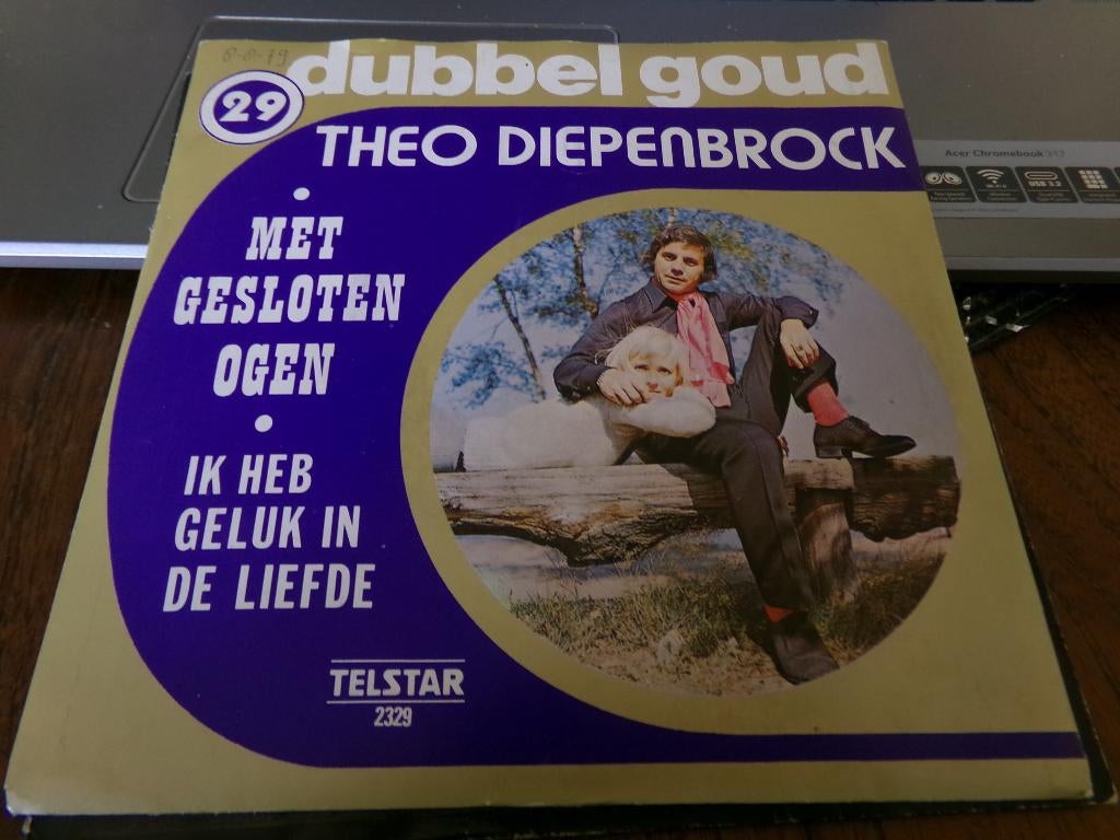 Theo Diepenbrock - Met Gesloten Ogen Single, Ophalen of Verzenden, Gebruikt, Nederlandstalig