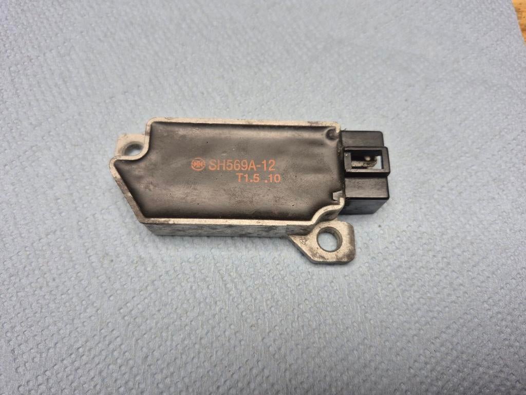 Spanningsregelaar gelijkrichter SH569A-12, Motoren, Ophalen of Verzenden, Gebruikt