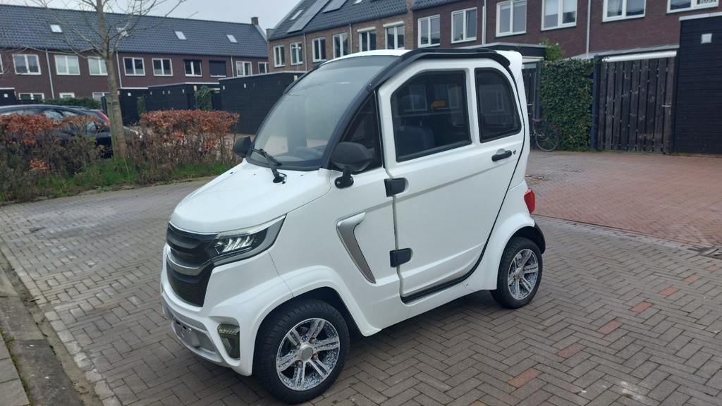Overdekte scootmobiel, rijbewijs vrij, Ophalen, 46 km of meer, Mango, 16 km/u of meer