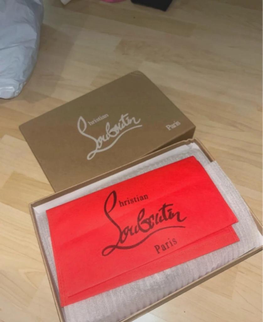 Christian Louboutin Zwarte kate, Ophalen of Verzenden, Zo goed als nieuw, Zwart, Pumps