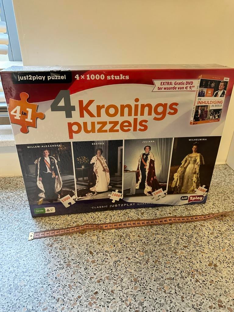 4 Kroningspuzzels Koninklijk Huis 4x1000 stukjes + DVD, Verzamelen, Koninklijk Huis en Royalty, Ophalen of Verzenden, Zo goed als nieuw