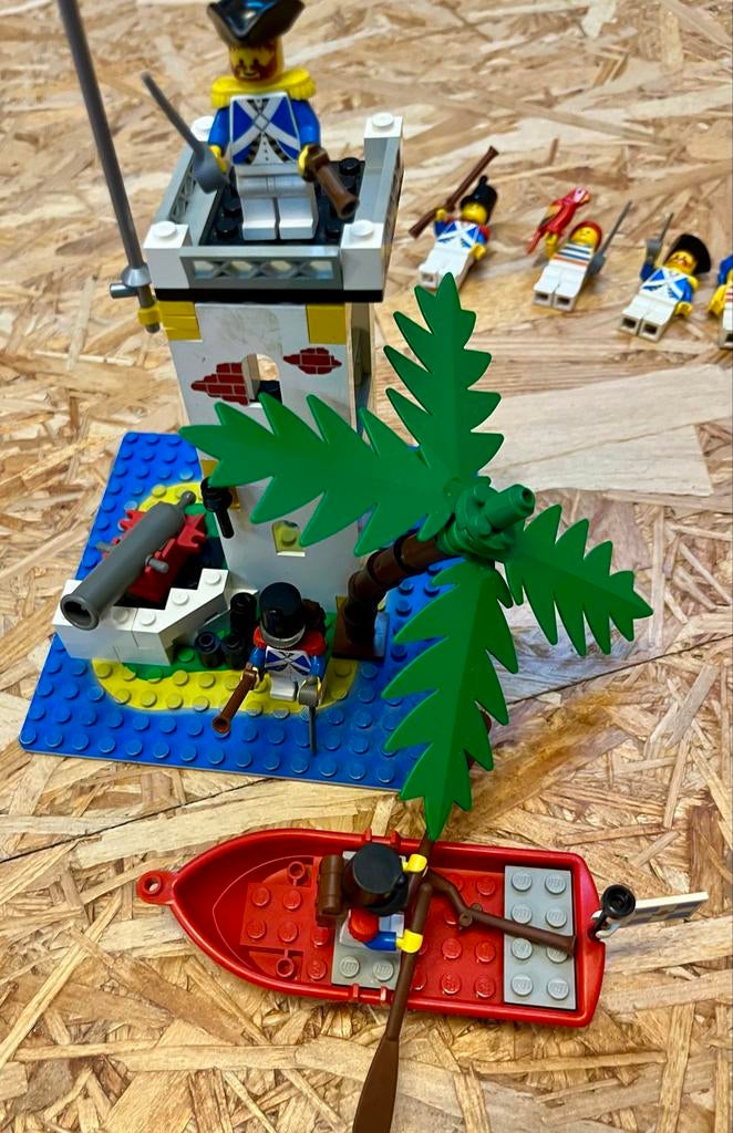Lego Piraten Eiland met Boot en Minifiguren, Kinderen en Baby's, Speelgoed | Duplo en Lego, Inclusief minifiguren, Gebruikt, Lego