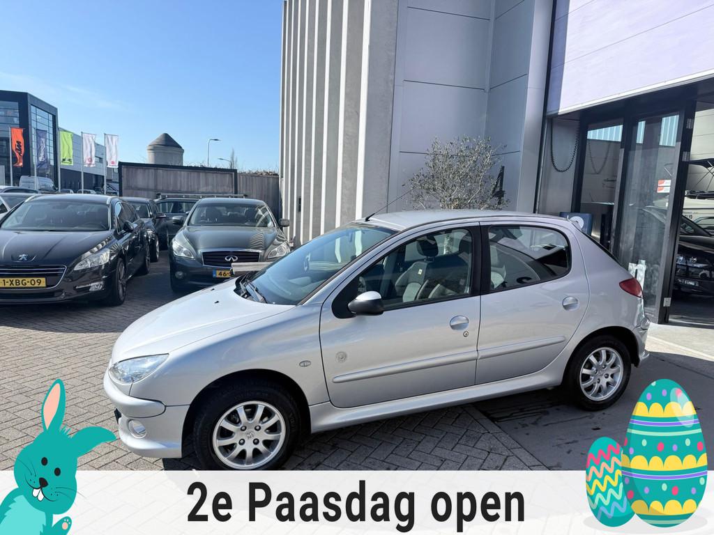Peugeot 206 1.4 Génération ZEER NETTE STAAT! AIRCO! 5DEURS, Voorwielaandrijving, Metallic lak, Stof, 4 cilinders
