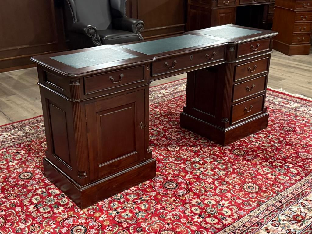 Klassiek Engels bureau #647, Huis en Inrichting, Bureaus, Overige typen, Bruin, Ophalen of Verzenden, Zo goed als nieuw