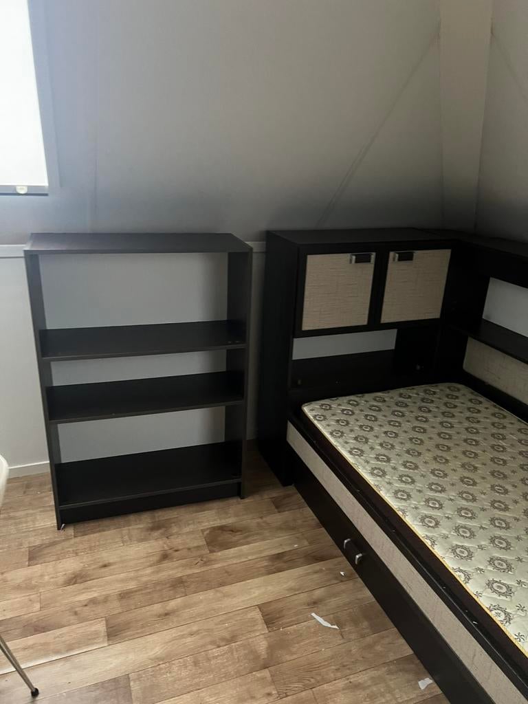 Vintage 1 compleet bed, boekenkast. Incl matras, Ophalen, Zo goed als nieuw, Eenpersoons