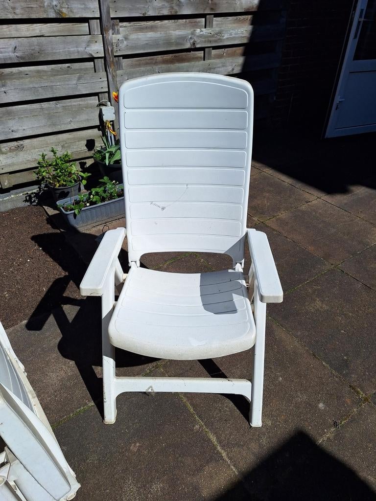 6 witte tuinstoelen, Ophalen, Gebruikt, Kunststof, Verstelbaar