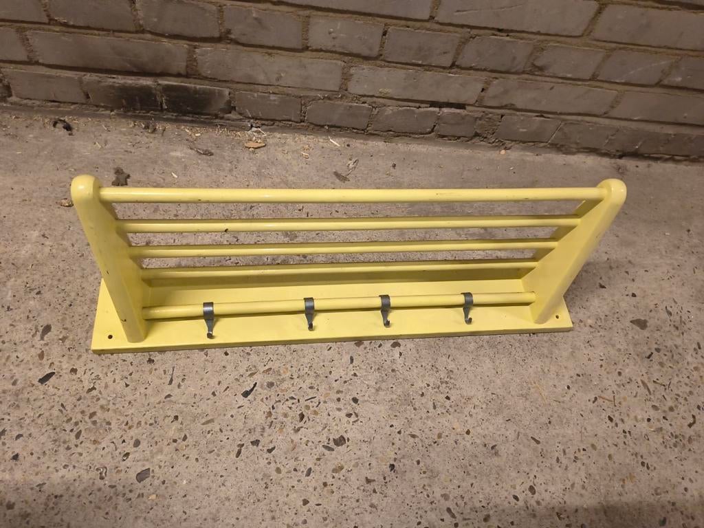 Vintage houten handdoekenrekje - lichtgeel, Gebruikt, Overige typen, Ophalen of Verzenden, Minder dan 100 cm