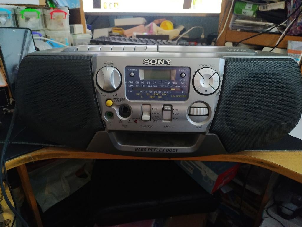 Sony CFD-V6 CD Radio Cassette Recorder, Ophalen of Verzenden, Gebruikt, Tuner of Radio, Sony