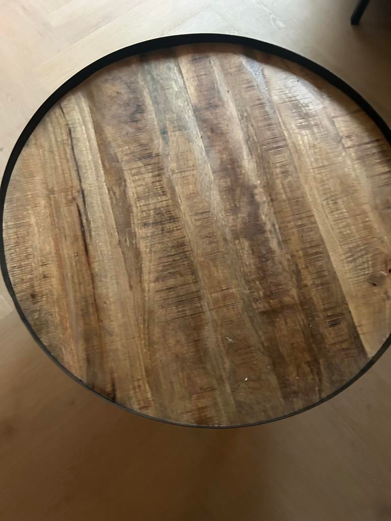 Ronde salontafel van mangohout en metaal, Huis en Inrichting, Tafels | Salontafels, Ophalen, Rond, 50 tot 100 cm, Zo goed als nieuw