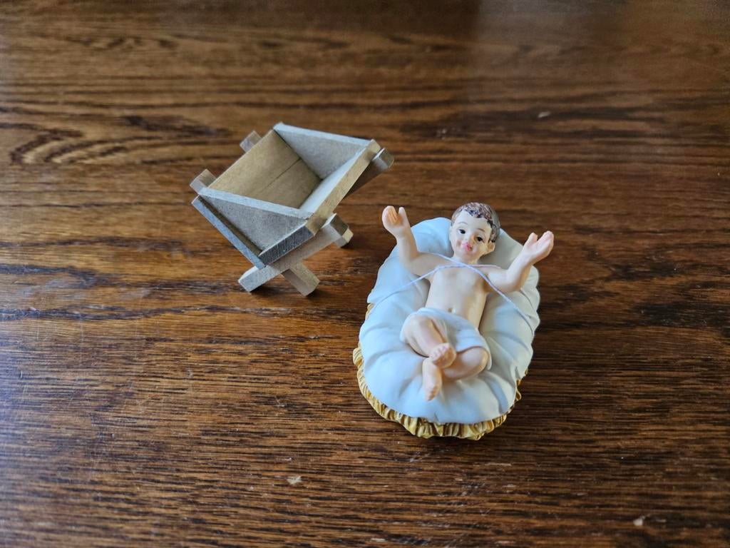 Nieuw Polystone Kindje Jezus in Kribbe + Extra Houten Kribbe, Ophalen of Verzenden, Nieuw, Religie