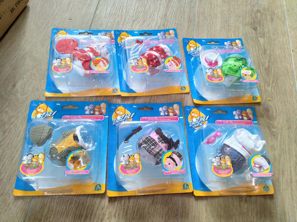 Doosje met 6 outfits voor een zhu zhu pets hamster, Ophalen of Verzenden, Nieuw, Jongen of Meisje