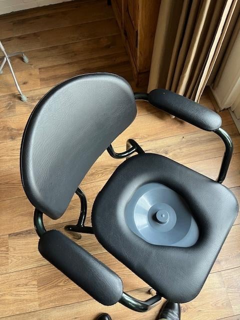 po stoel, Ophalen, Zo goed als nieuw