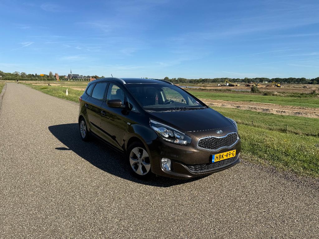 Kia Carens 1.6 GDI - Dé ideale gezinswagen met 7 zitplaatsen, 4 cilinders, Bruin, Handgeschakeld, Particulier