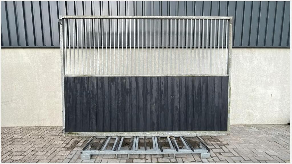 Tussenwand boven tralies premium | 3380 x 2400 mm. | B-Keuze, Weidegang, 4 paarden of pony's of meer
