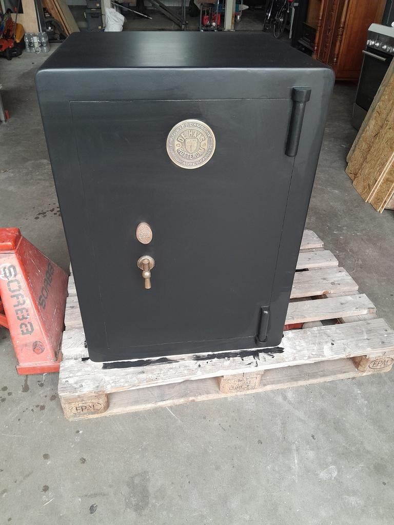 Antieke De Haas kluis, Ophalen, Zo goed als nieuw