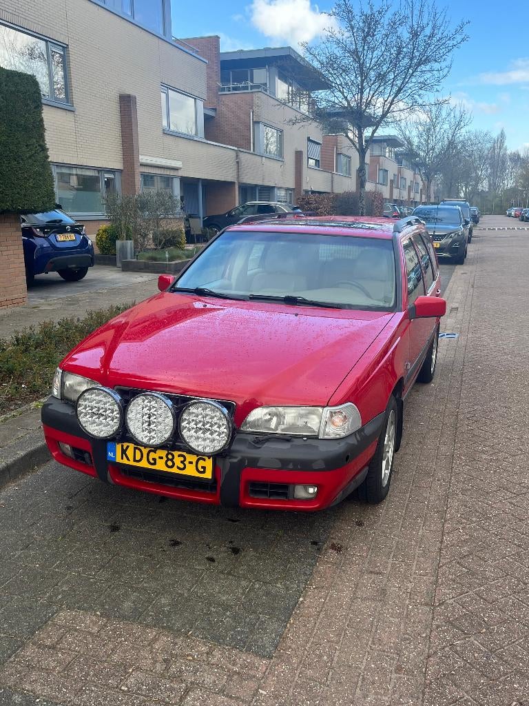 Volvo V70 XC Classic | 2.4T AWD Automaat, Beige, XC70, Leder, Stationwagon