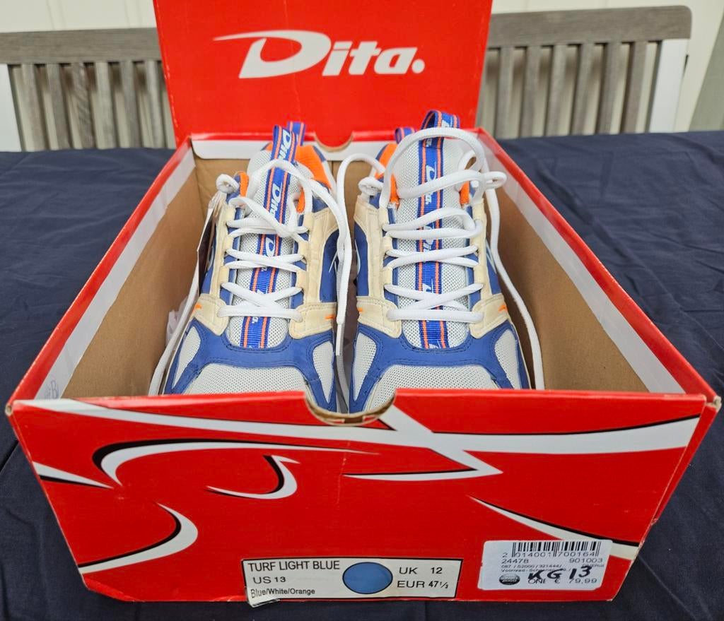 Nieuwe kunstgras schoenen maat 47+, Ophalen of Verzenden, Nieuw, Schoenen