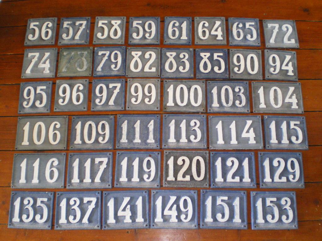 oud Nijmeegse huisnummers metalen Nijmegen nummer metaal, Antiek en Kunst, Ophalen of Verzenden