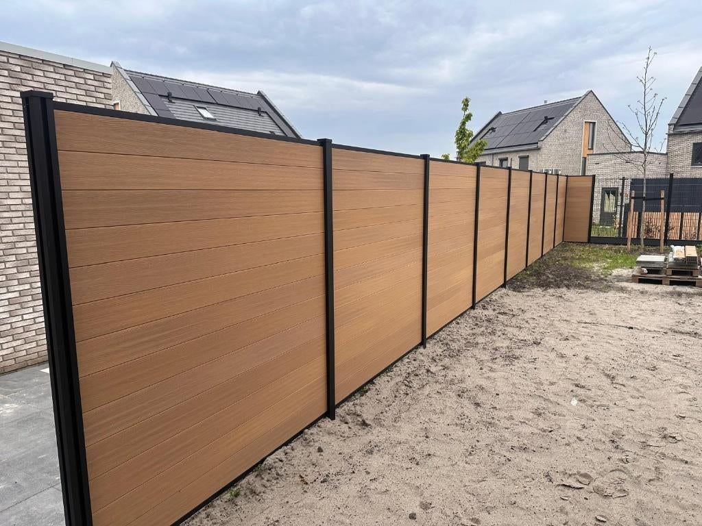 OP=OP 11,2 meter Composiet Schutting Eiken / Retourpakket, Kunststof, 1 tot 2 meter, 6 meter of meer, Vlotbrugweg 19a