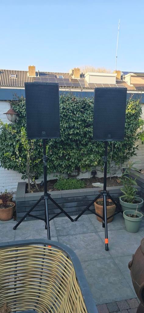 Devine Onyx 15A speakerset met statieven, Gebruikt, 120 watt of meer, Front, Rear of Stereo speakers, Ophalen