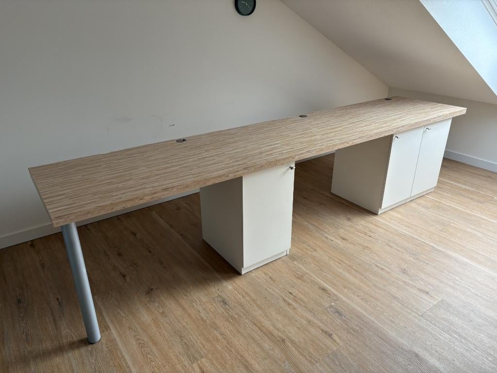 Bureau/bureaublad, 3 onderkasten, 2 of 3 werkplekken, Huis en Inrichting, Ophalen, Zo goed als nieuw, Bureau