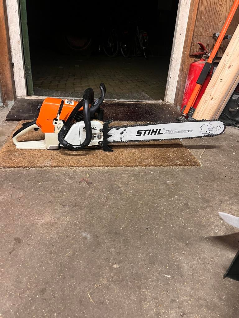 Stihl MS460 kettingzaag, Doe-het-zelf en Verbouw, Gereedschap | Zaagmachines, Ophalen, Kettingzaag, Zo goed als nieuw, 30 tot 70 mm