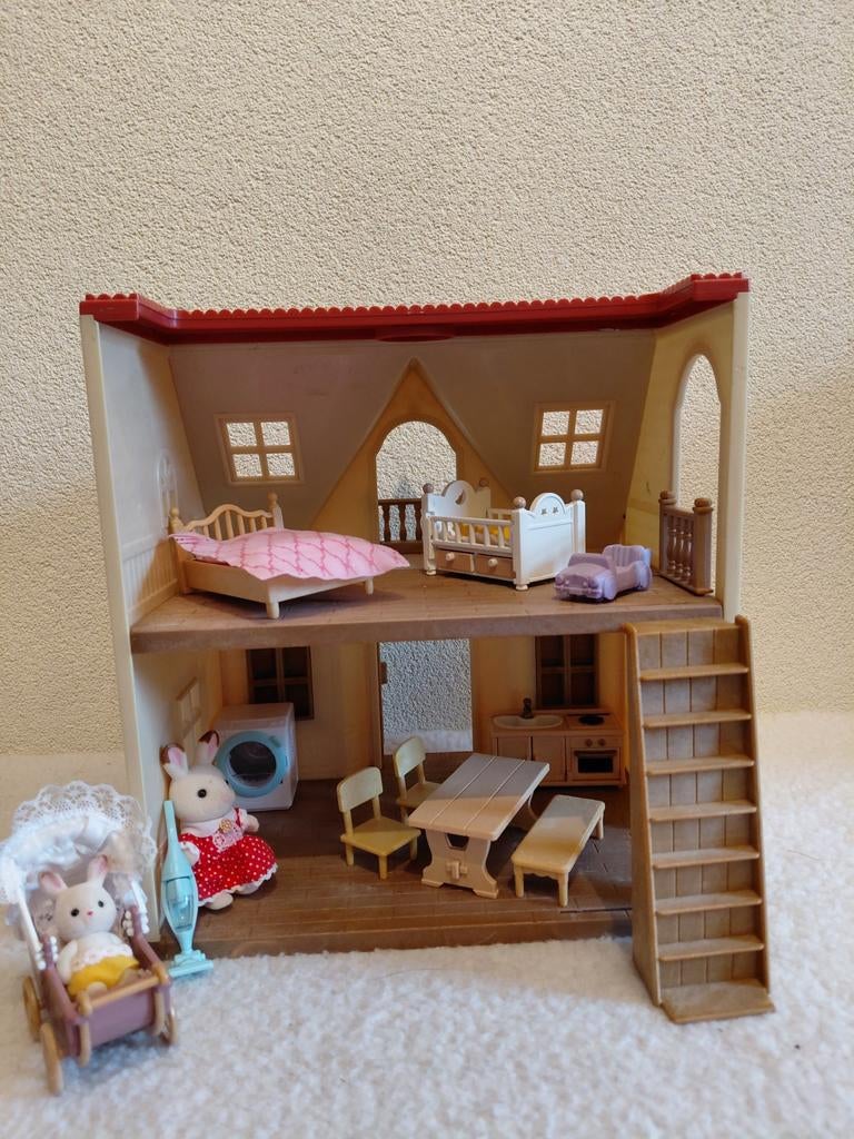 Mooie Sylvanian Families House met inhoud., Ophalen of Verzenden, Zo goed als nieuw, Poppenhuis