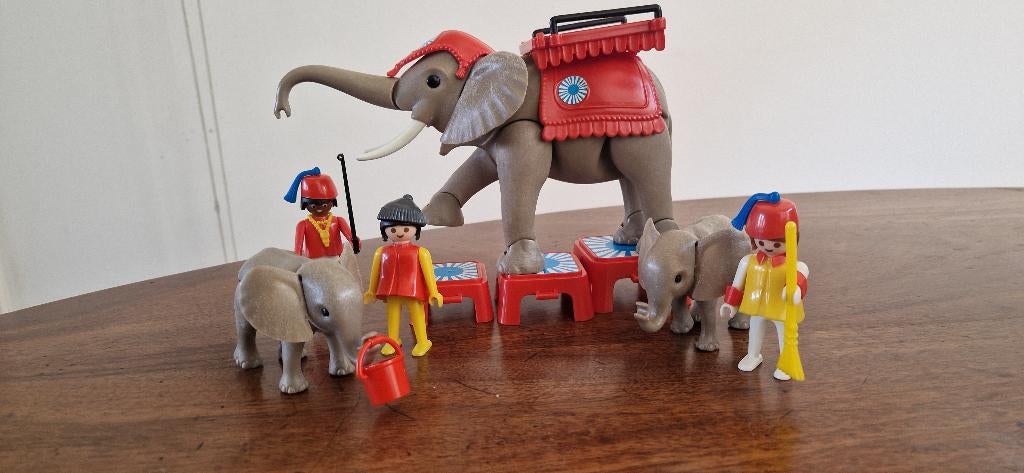 Playmobil circus olifanten en nog vele andere sets, Ophalen of Verzenden, Zo goed als nieuw, Los playmobil
