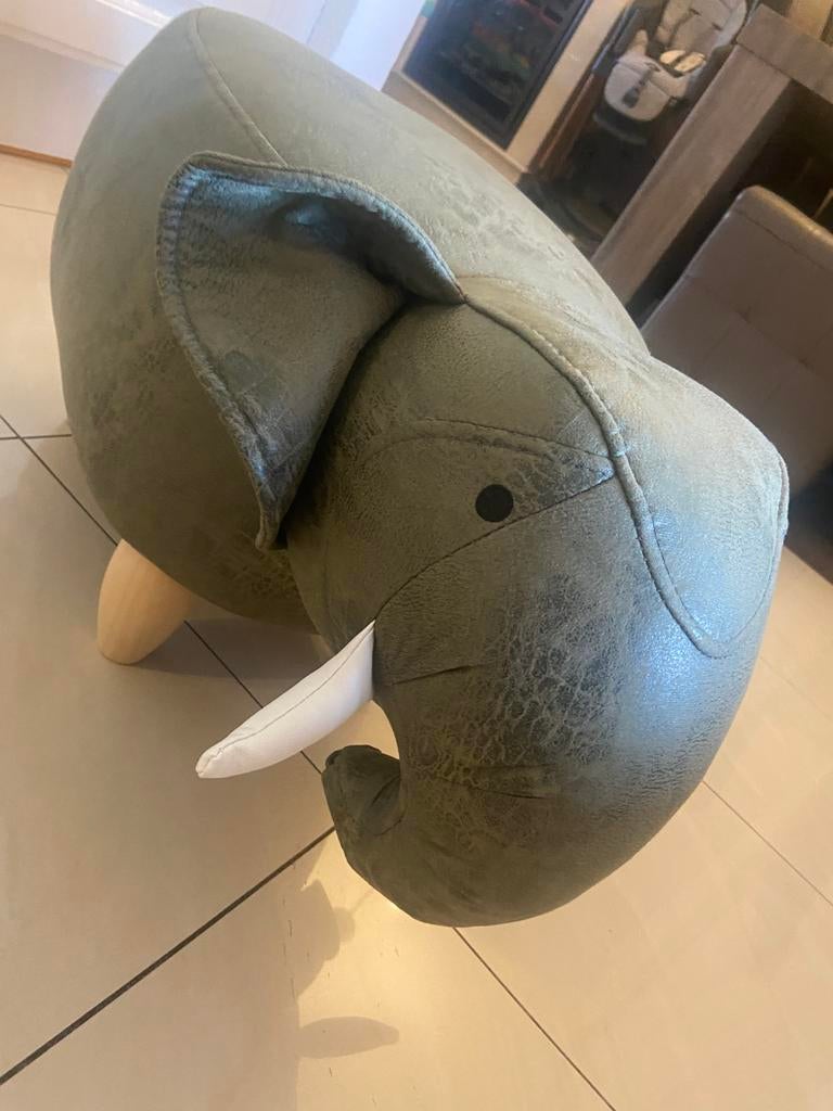 Olifant poef/kruk, 50 tot 75 cm, Ophalen of Verzenden, Zo goed als nieuw, Olifant