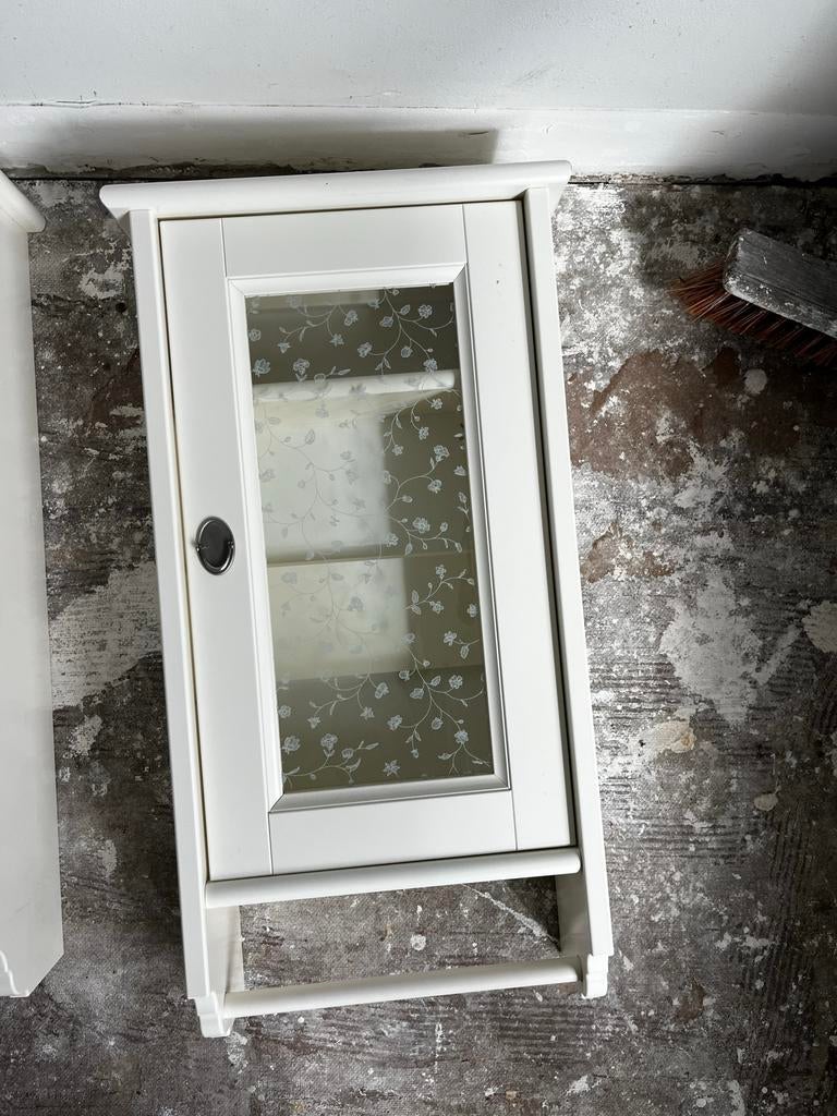 Gratis badkamer kastjes, Ophalen, Gebruikt, Overige typen, 50 tot 100 cm