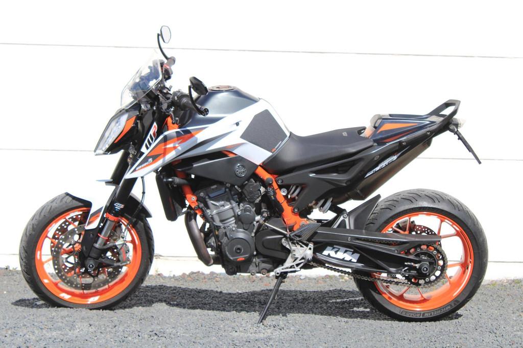 KTM 890 Duke R Akrapovic Quickshifter LED Cruise Control ABS, Motoren, Motoren | KTM, Handvatverwarming, Meer dan 35 kW, Naked bike