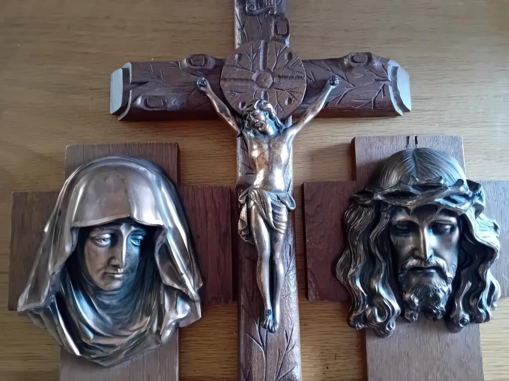 Kruisbeeld crusifix en Maria en Jezus uit 1939, Verzenden