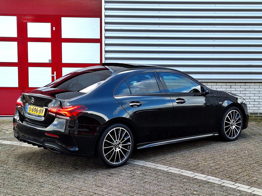Mercedes-Benz A-klasse 200 Business Solution AMG | Edition |, Stof, Gebruikt, 4 cilinders, 1290 kg