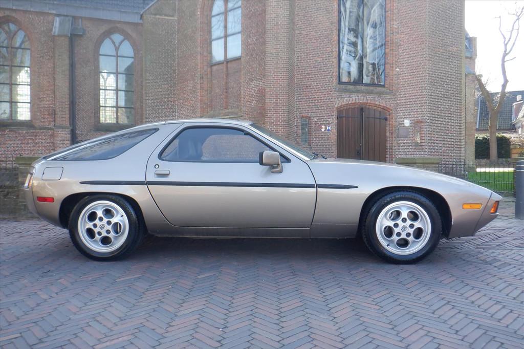 Porsche 928 4.5 handgeschakeld - schuifdak, Auto's, Oldtimers, Bedrijf, Te koop, Airbags, Airconditioning, Boordcomputer, Centrale vergrendeling