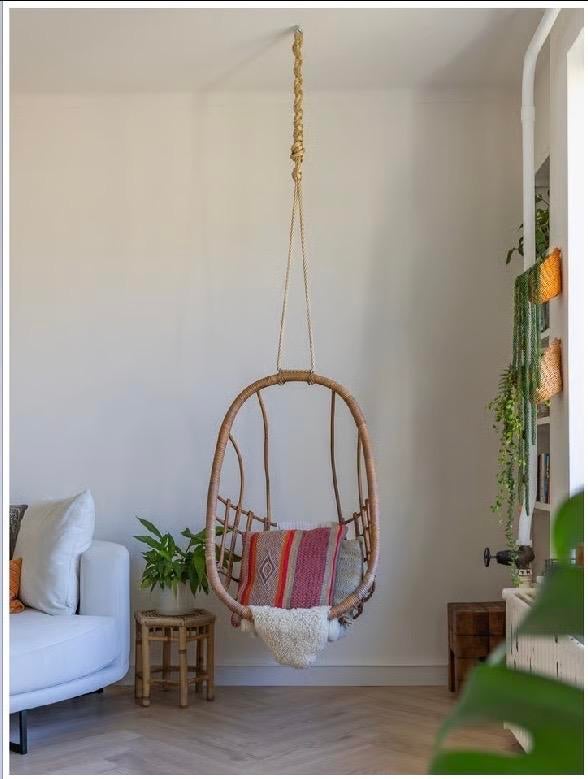 Stijlvolle Rotan Hangstoel - Perfect voor Binnen en Buiten, Huis en Inrichting, Ophalen, Gebruikt, Bruin, Riet of Rotan