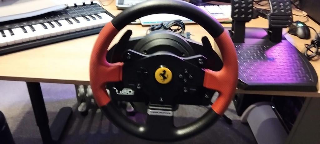 Thrustmaster T150, Ferrari uitvoering., Ophalen of Verzenden