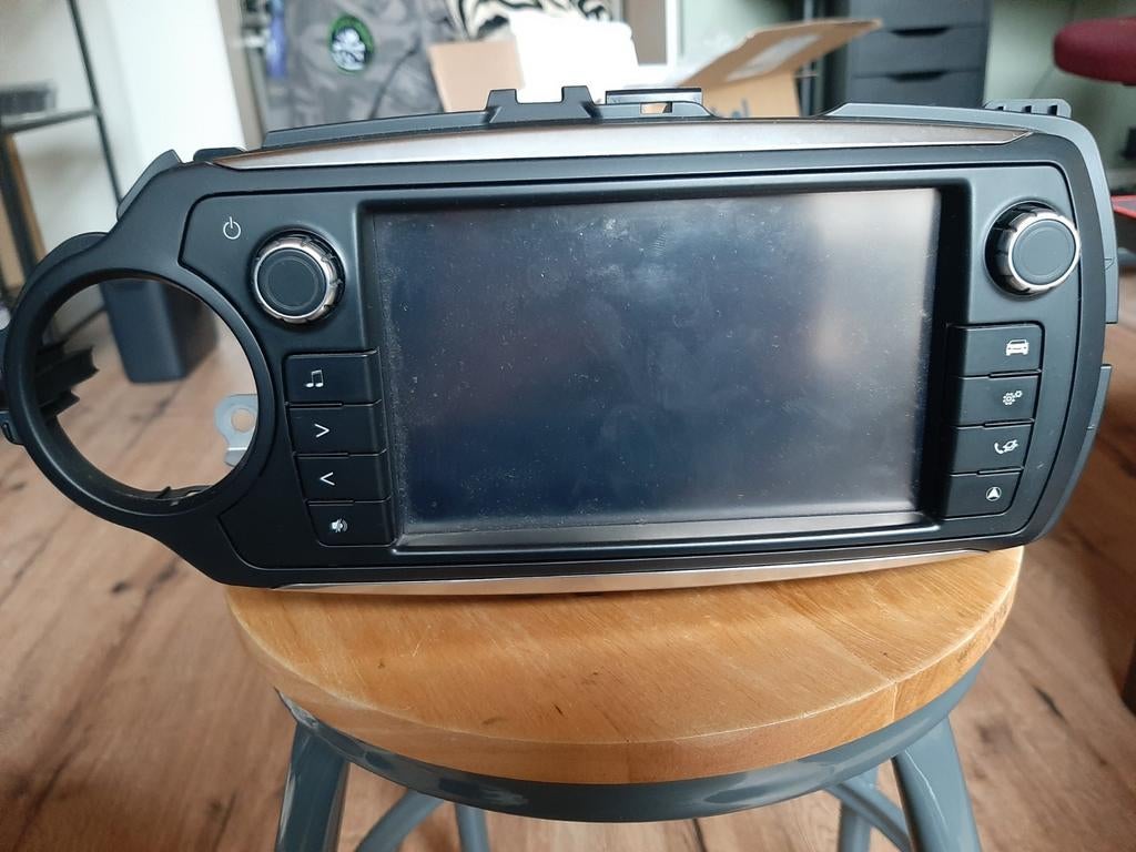 Toyota Yaris navigatie unit, Ophalen, Gebruikt