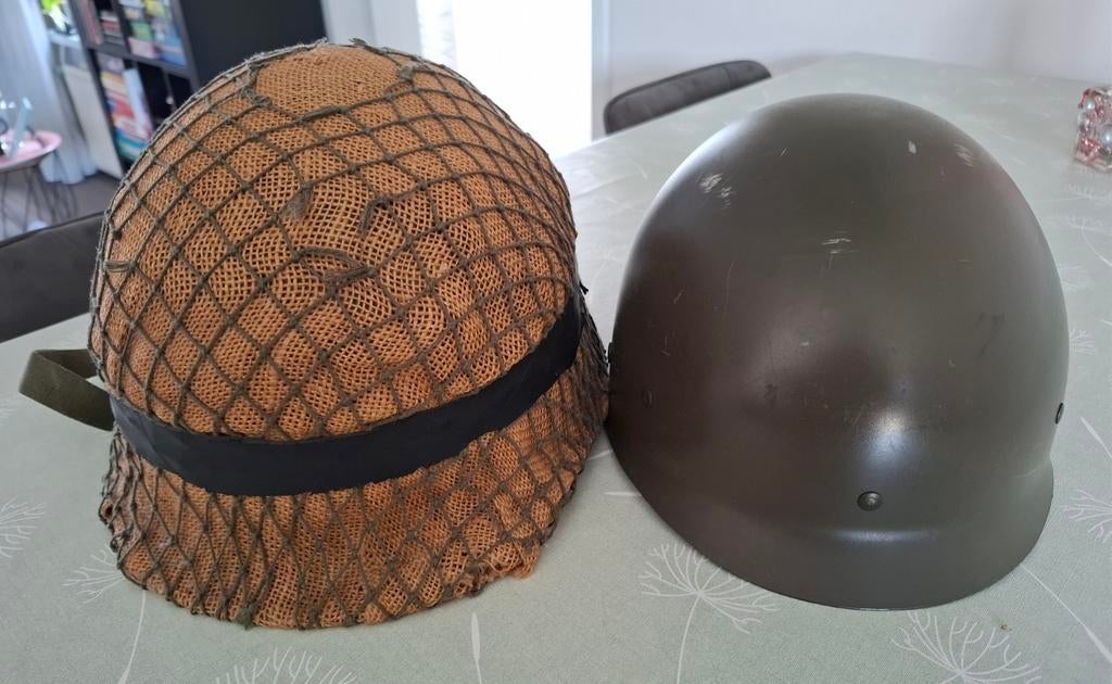 Militaire binnen en buitenhelm., Verzamelen, Ophalen of Verzenden, Landmacht, Nederland, Helm of Baret