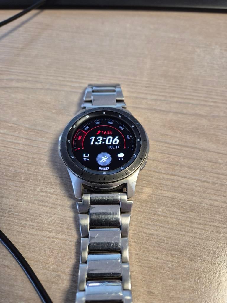 Samsung Galaxy Watch Jubileum Editie + Extra Bandje, Ophalen of Verzenden, Zo goed als nieuw, Samsung, Waterdicht